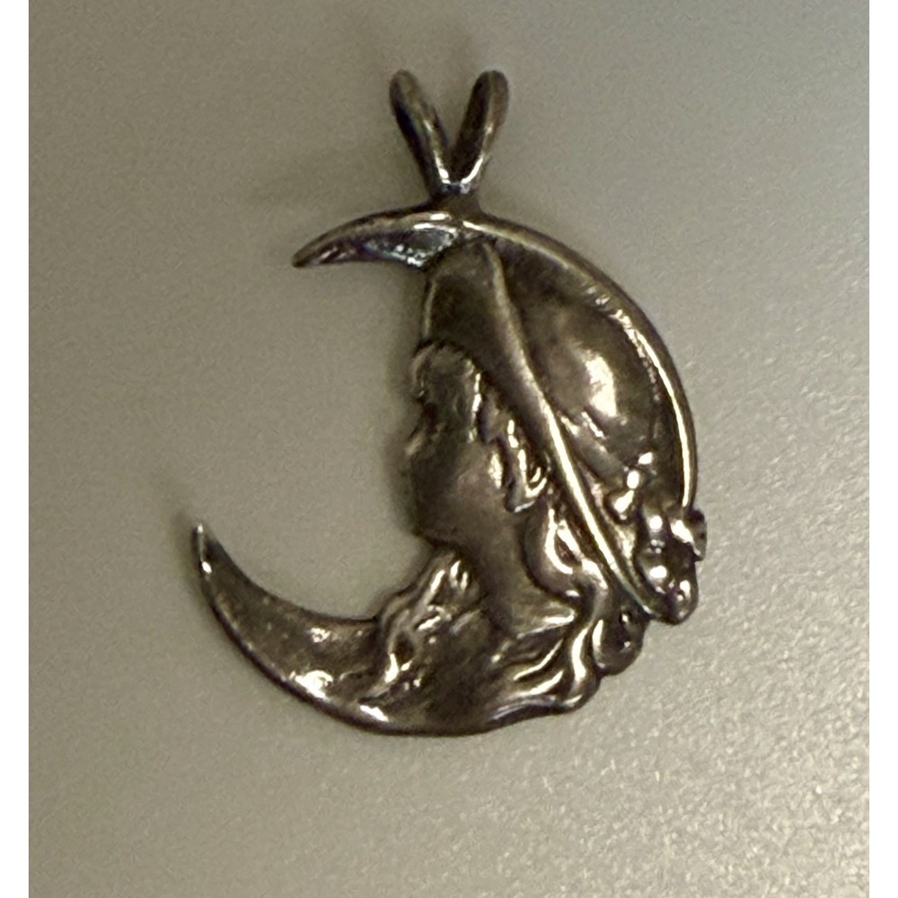 Vintage Sterling Silver Pendant with Girl's Face Hat Crescent Moon Silhouette - Picture 6 of 12